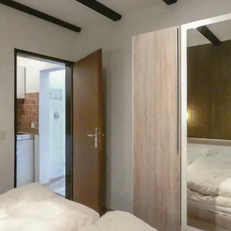 아파트 One-bedroom In 아라흐